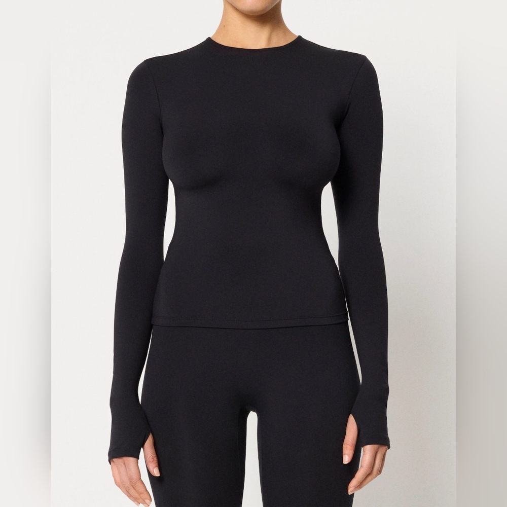 Khy‎ xEntire Studios Black Long Sleeve Thumb Hole Tee Seamless Mock Neck Minimal